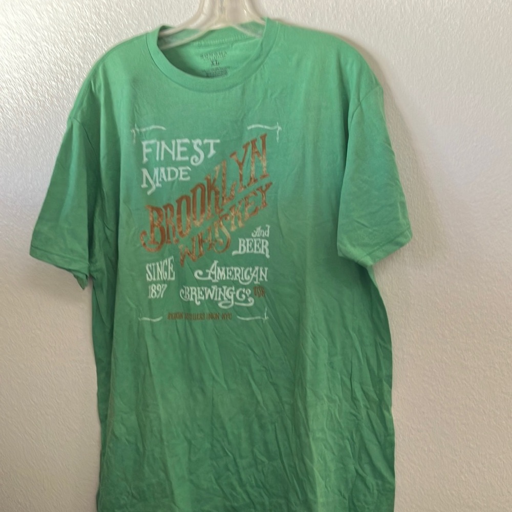 FINAL MARKDOWN Sonoma graphic tee large